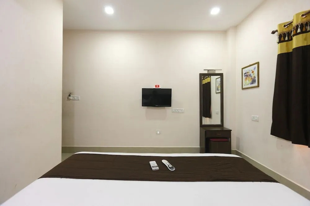 OYO Flagship 1246 Raaj Residency