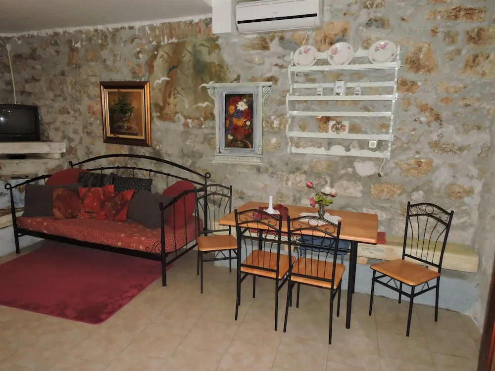 Apartments Branimir