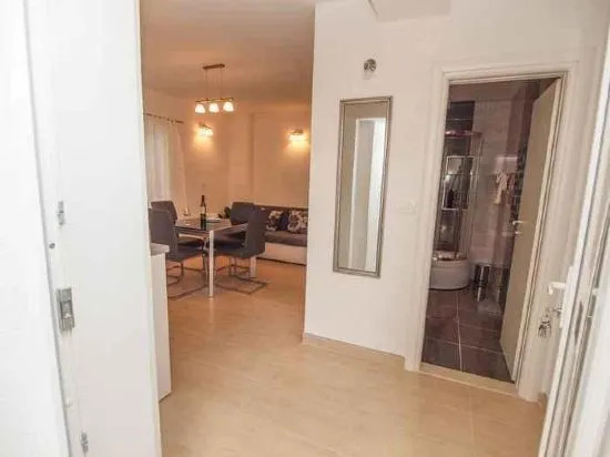 Apartments Karlo