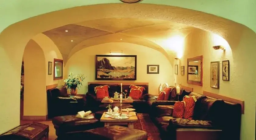 Posta Zirm Hotel