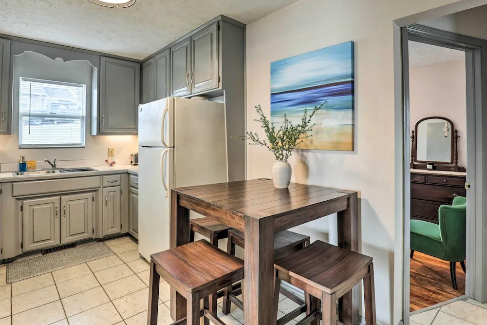 Cozy Omaha Vacation Rental: 6 Miles to Downtown!