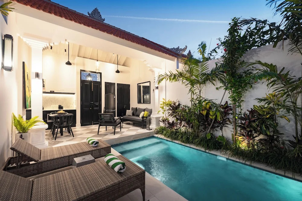 Martini Beachside Villa 2