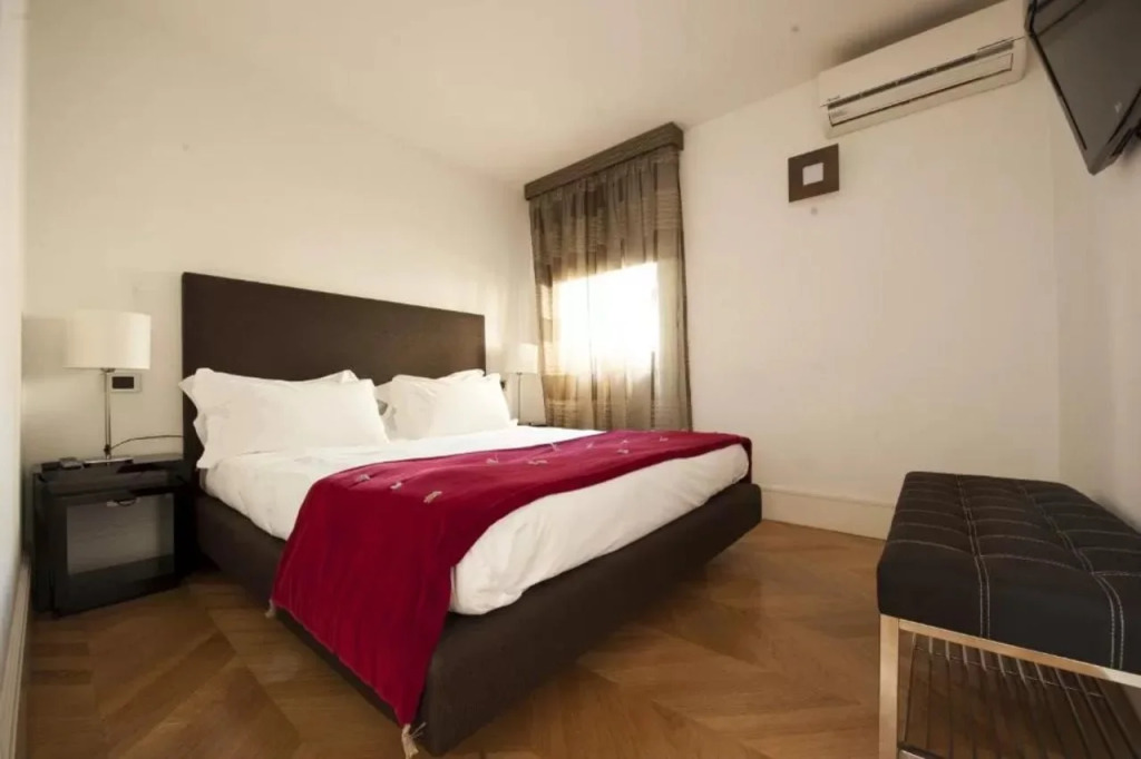 Moses Fountain Hotel