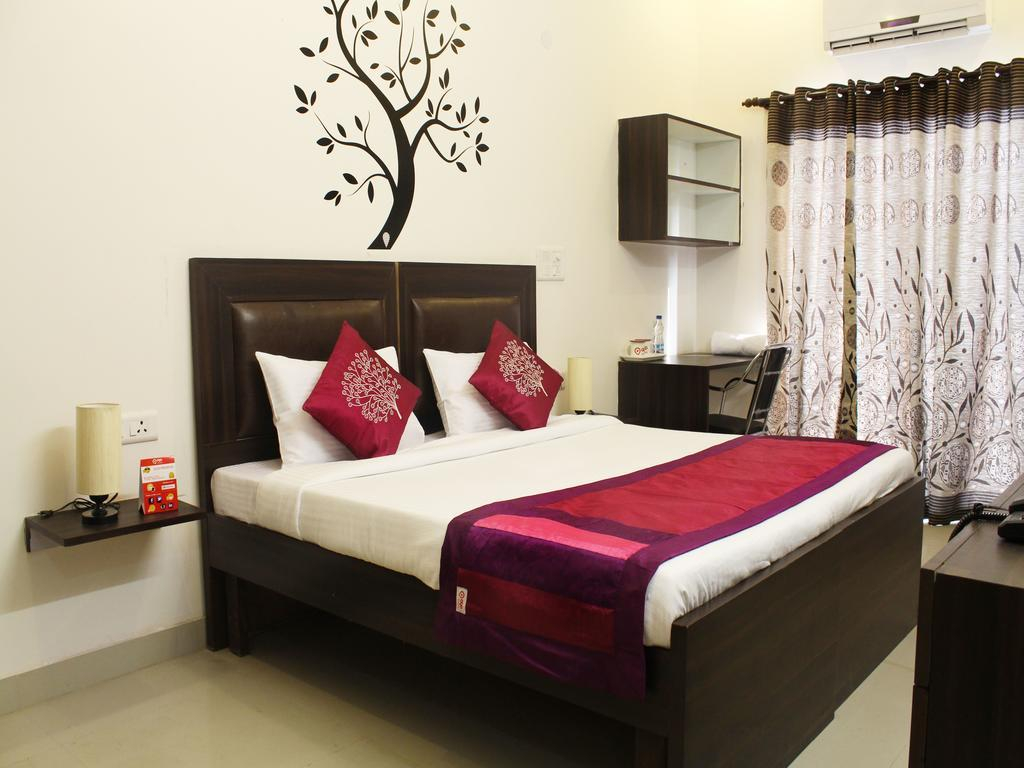 OYO 2384 Hotel Epic Inn