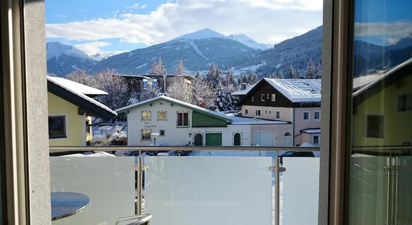 Alpine Appart - Premium Family Apartments and Natural Swimming Pond