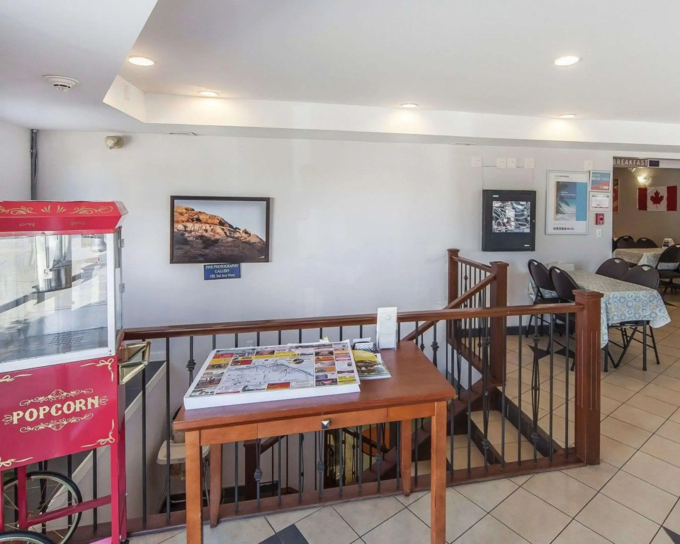 Econo Lodge Inn & Suites Drumheller