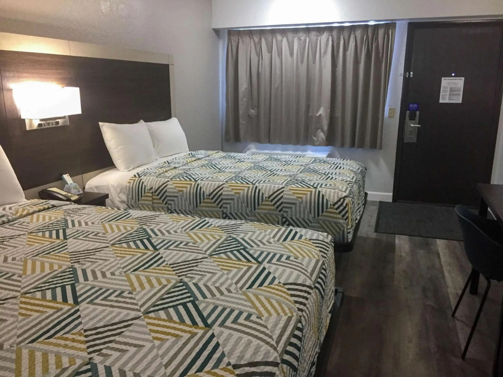 Motel 6-Burnsville, MN