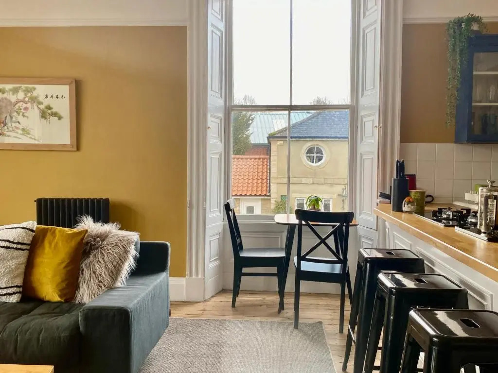 The Georgian Manor Apartment - Central Frome