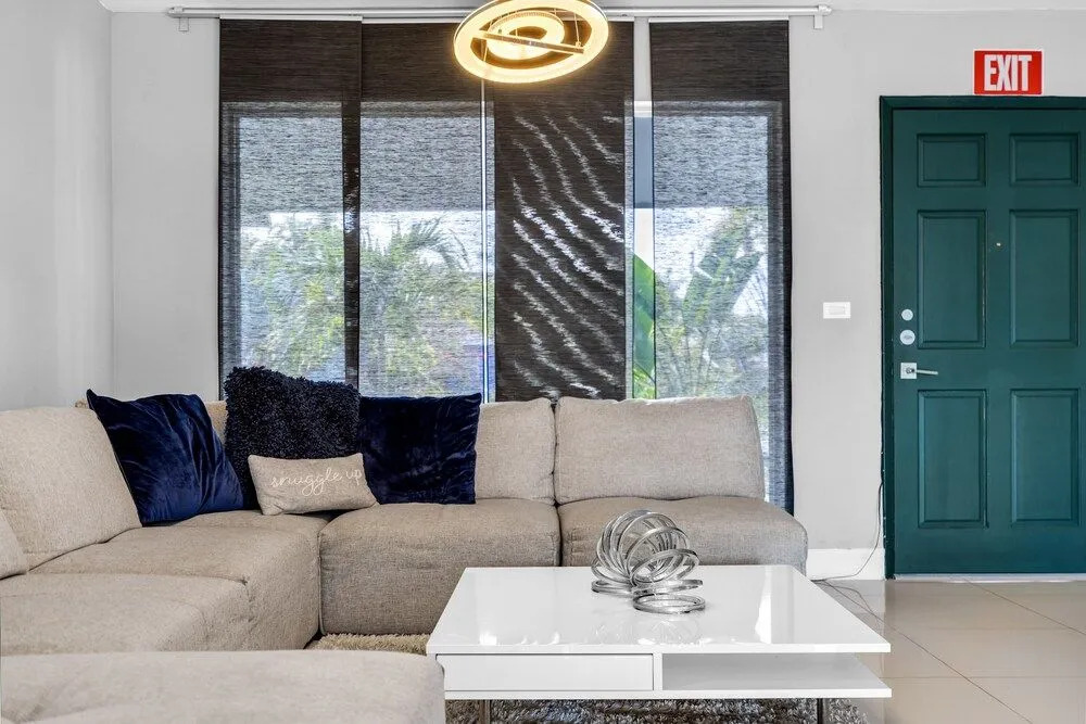 Hollywood Hills 3BD Home