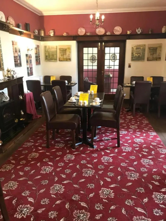 Barons Court Hotel