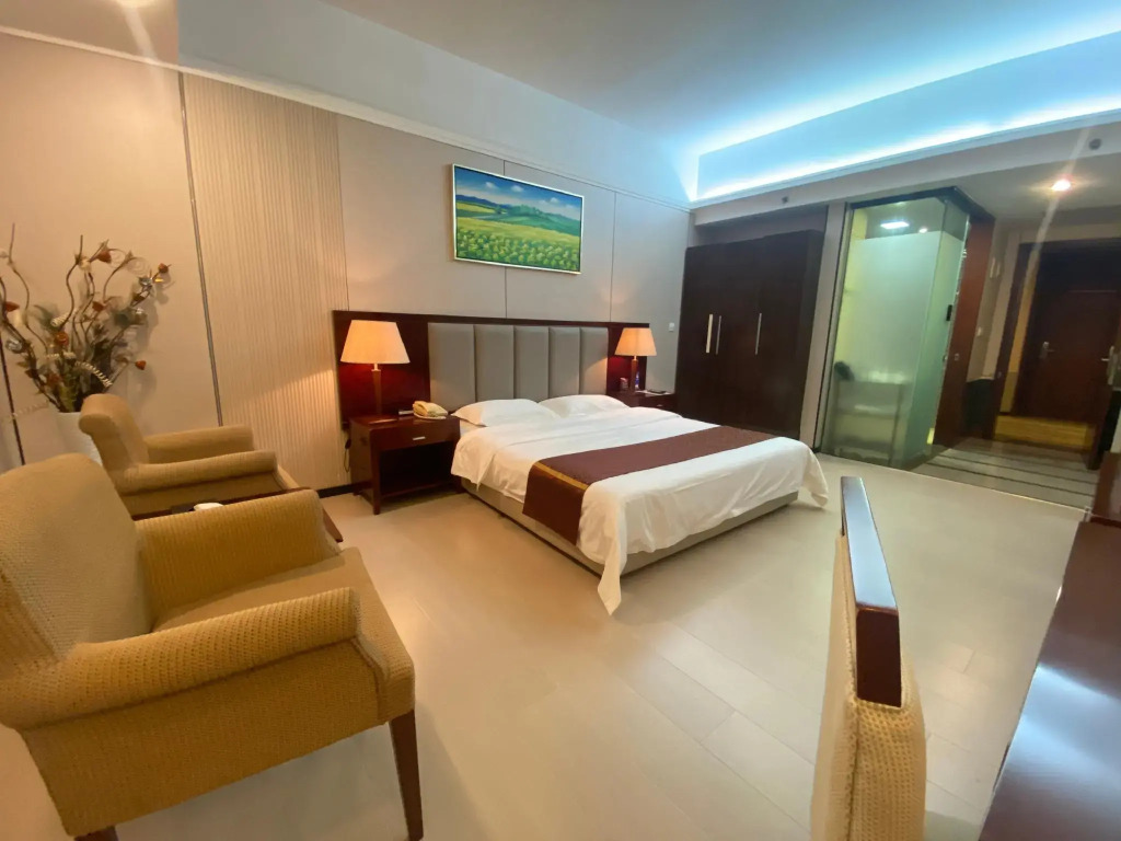 Yinfeng Hotel Guangzhou North Station Branch, Huacheng Road Subway Station Branch