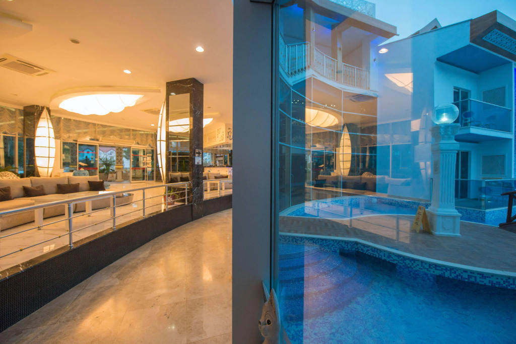Ocean Blue High Class Hotel & SPA