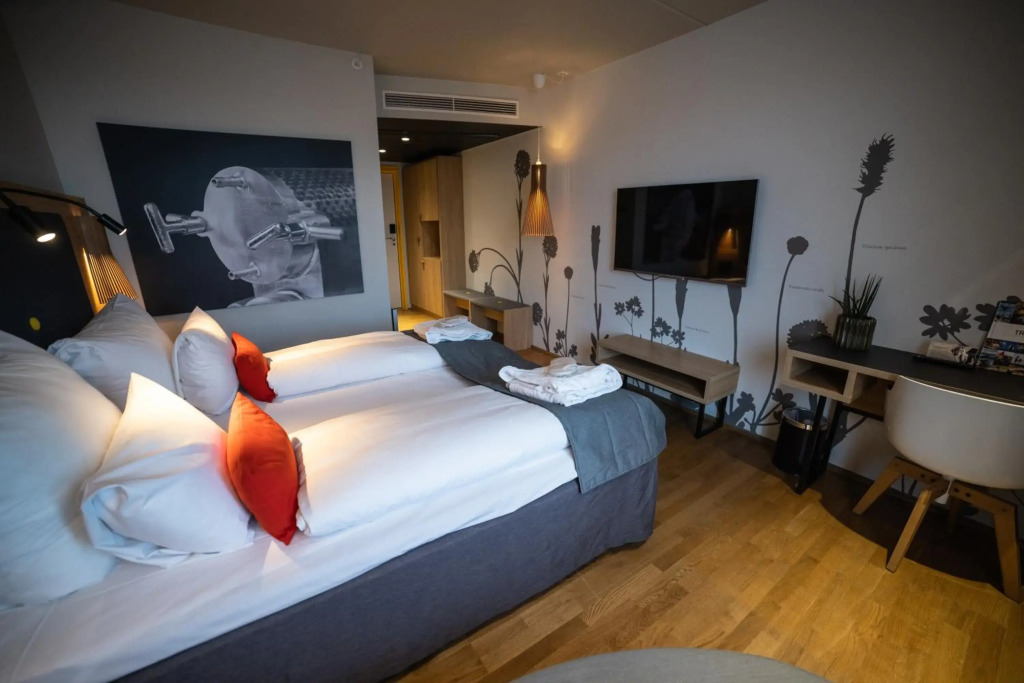 Clarion Hotel The Edge