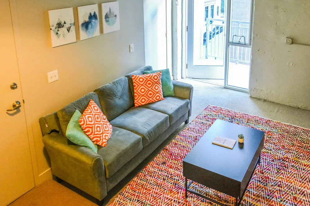1 BR Apt in Garment Dist by Frontdesk