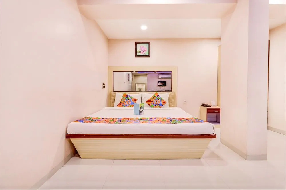 FabHotel Crystal Court Inn