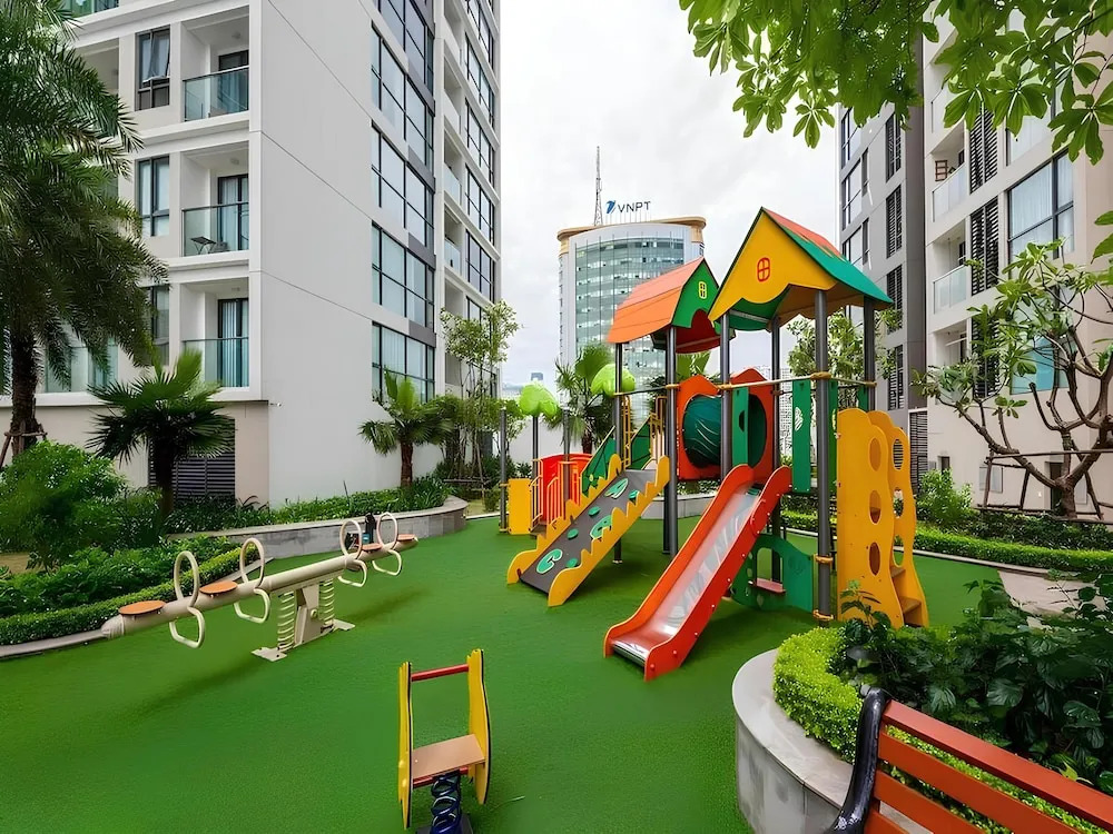 HKG-Vinhomes Sky Lake - Luxury Apartment