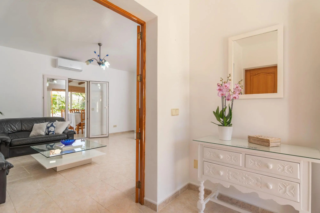 GAVINA D'OR - Cosy apartment with garden and barbecue in Cala Egos. Free WIFI.