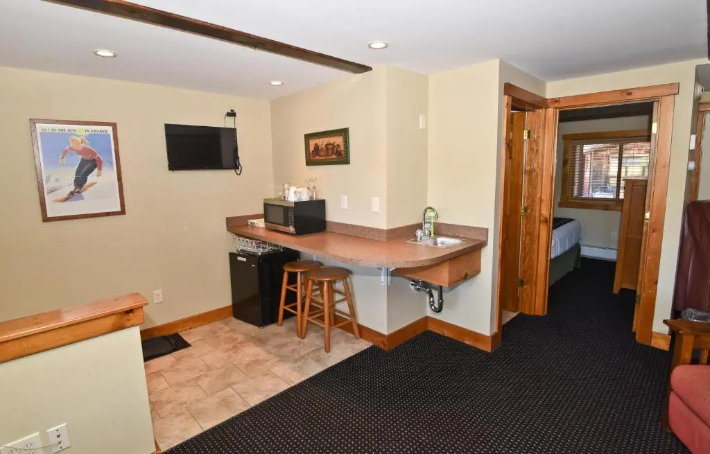 Timber Inn Motel
