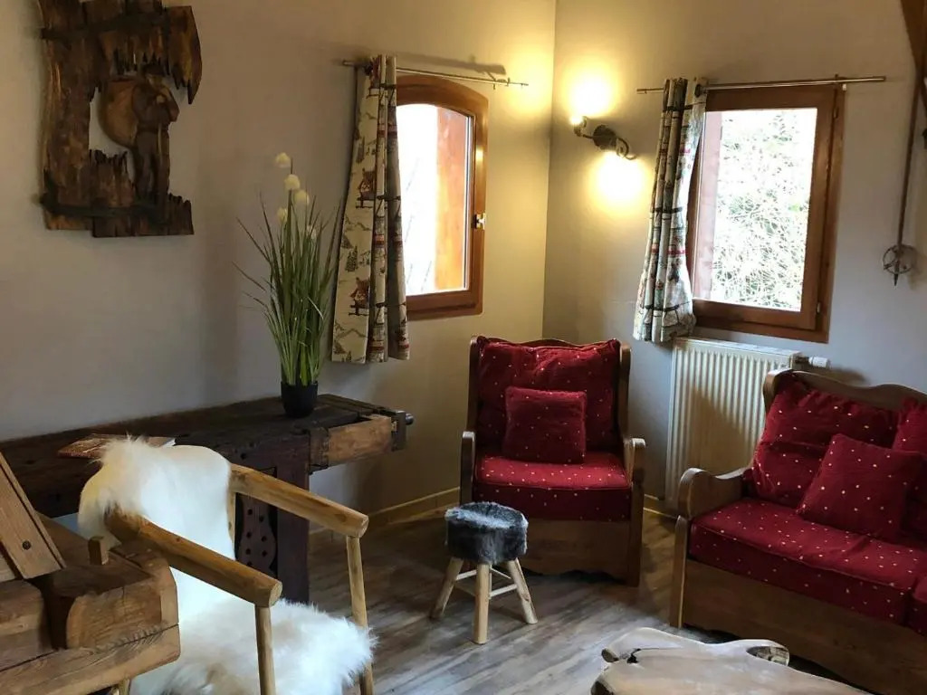 Chalet 5 pièces 10 personnes, 4 étoiles, animal accepté, parking, jardin - FR-1-263-465