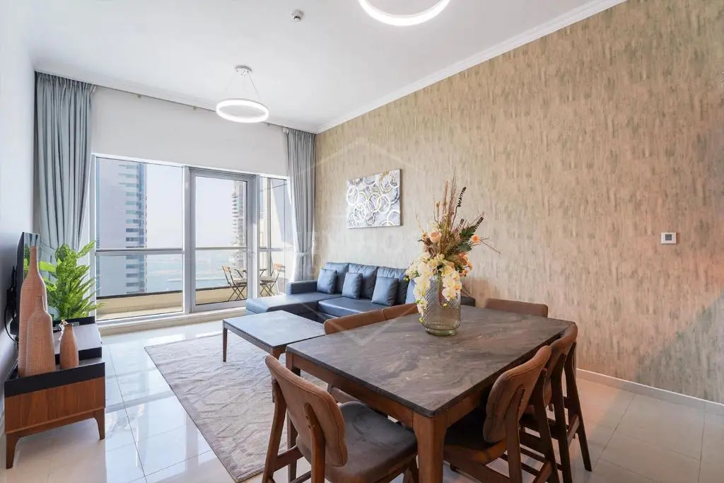 KeyHost - Elegant 2BR Central Towers - Dubai Marina - K3620