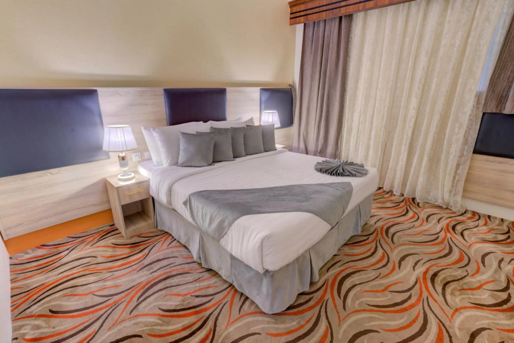 Hayah Plaza Hotel