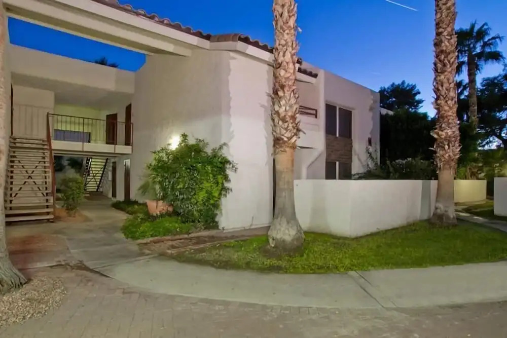 Ultra Chic and Modern By Signature Vacation Rentals