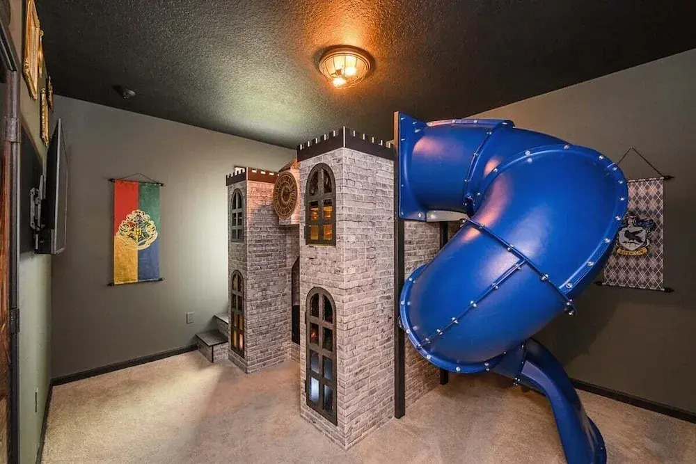 2458rd · Brand New 12br Disney Mansion/pool/spa/game Room