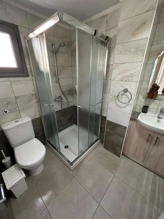 Modern City Center Apartment Saripolou 2