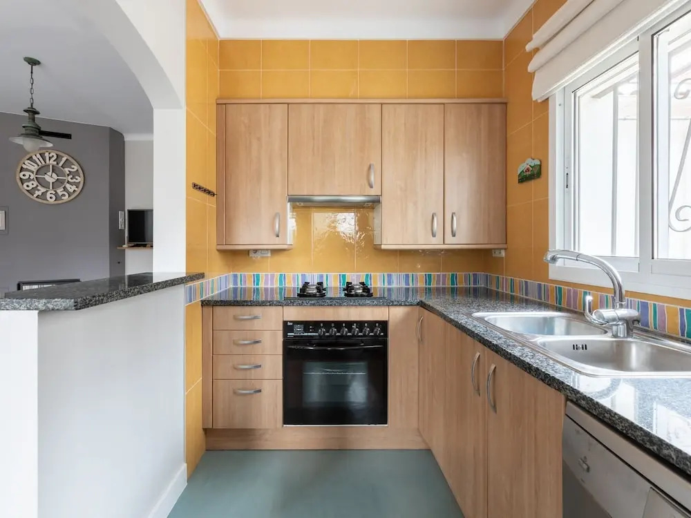 Comfy Holiday Home in L'escala With Garden