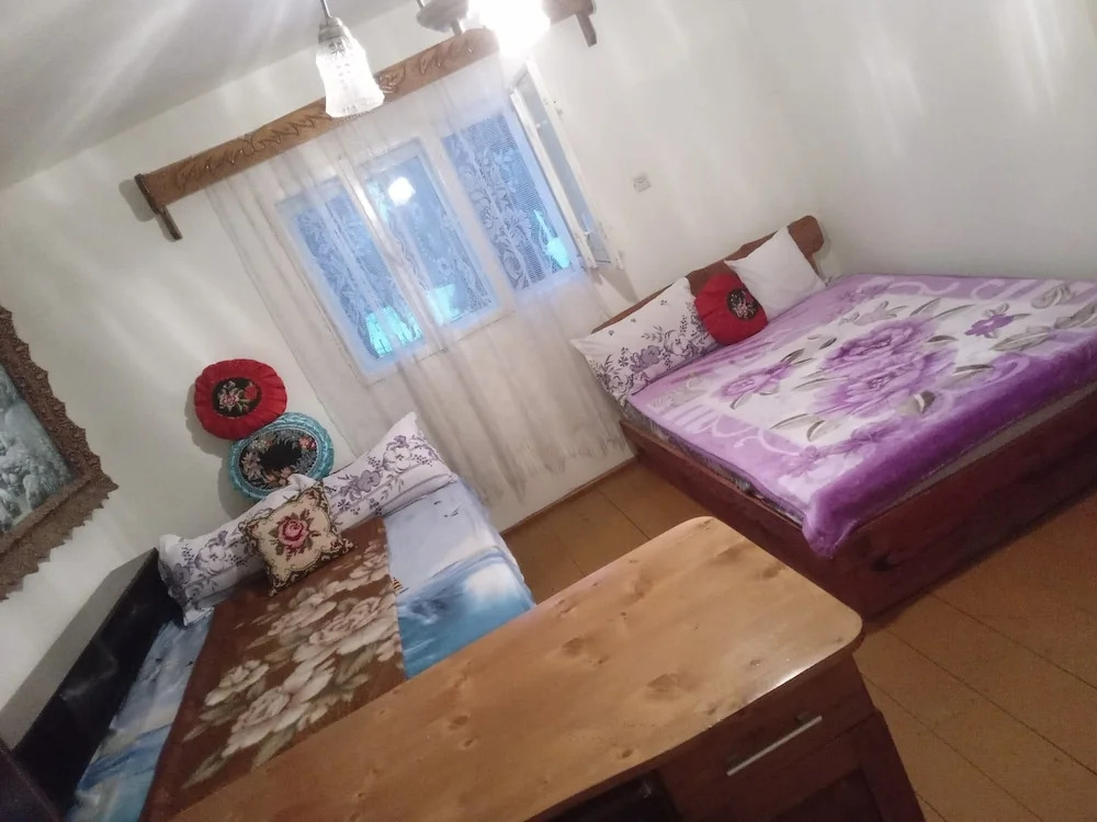 Room in Guest Room - Retreat Rustical For 2 People