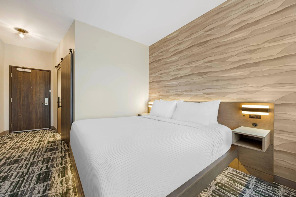 Cambria Hotel Bend - Mt. Bachelor