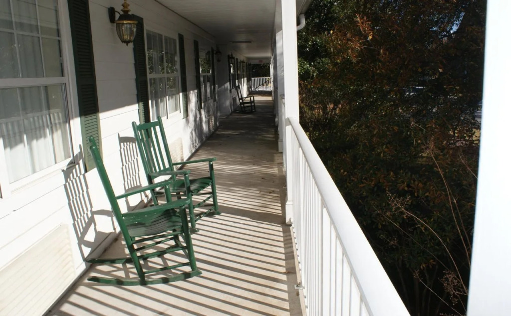 Quality Inn Fayetteville Near Historic Downtown Square