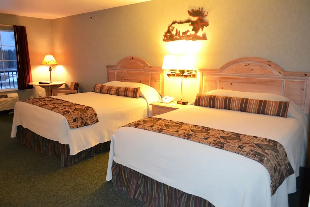 Crooked River Lodge