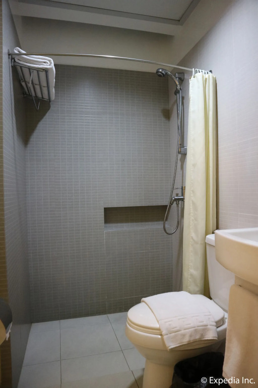 Magallanes Square Hotel Inc
