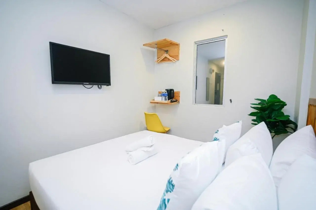 Swing & Pillows - Apple Hotel Shah Alam