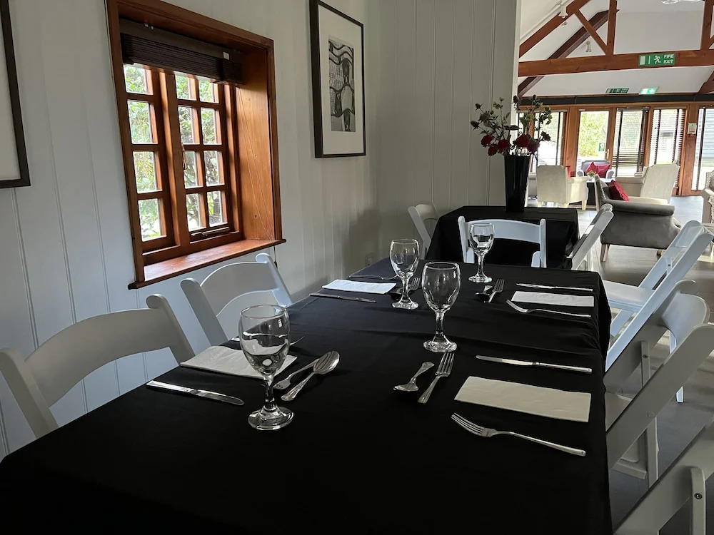 Charming 20-bed Self Contained Dwelling in Hook