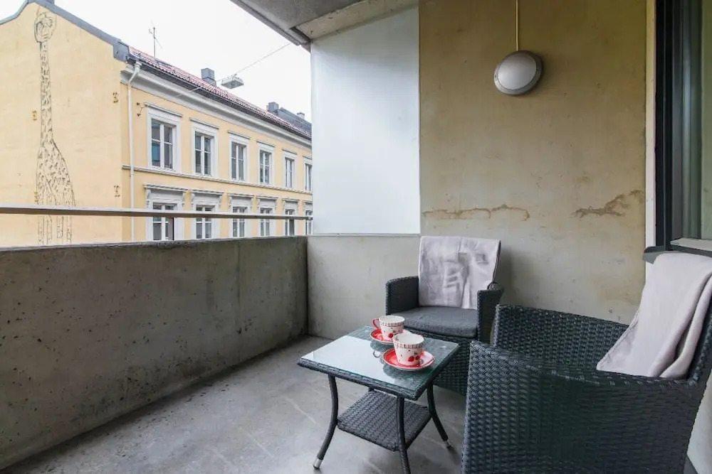StayPlus Apt In Trendy Area WBalcony