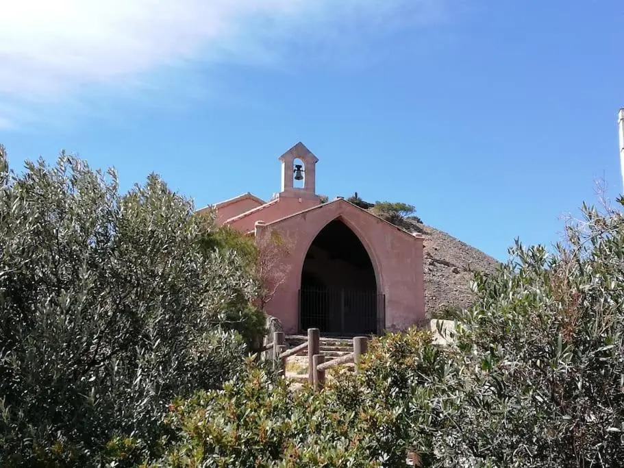 Studio 28m2 climatisé,WIFI, proche des calanques,plages