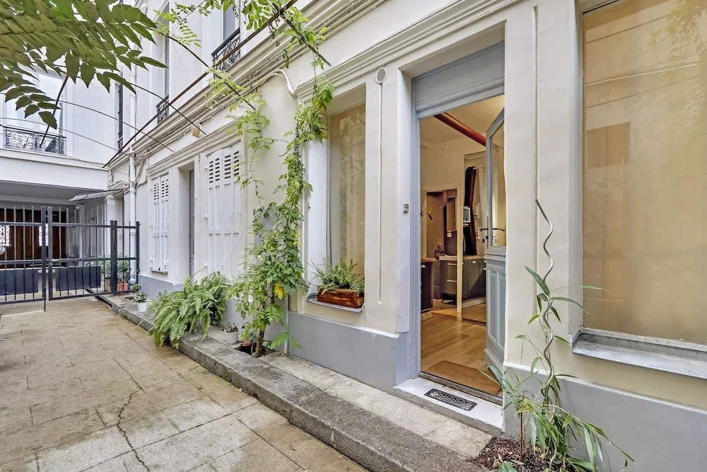 Pick A Flat's Montparnasse Studio
