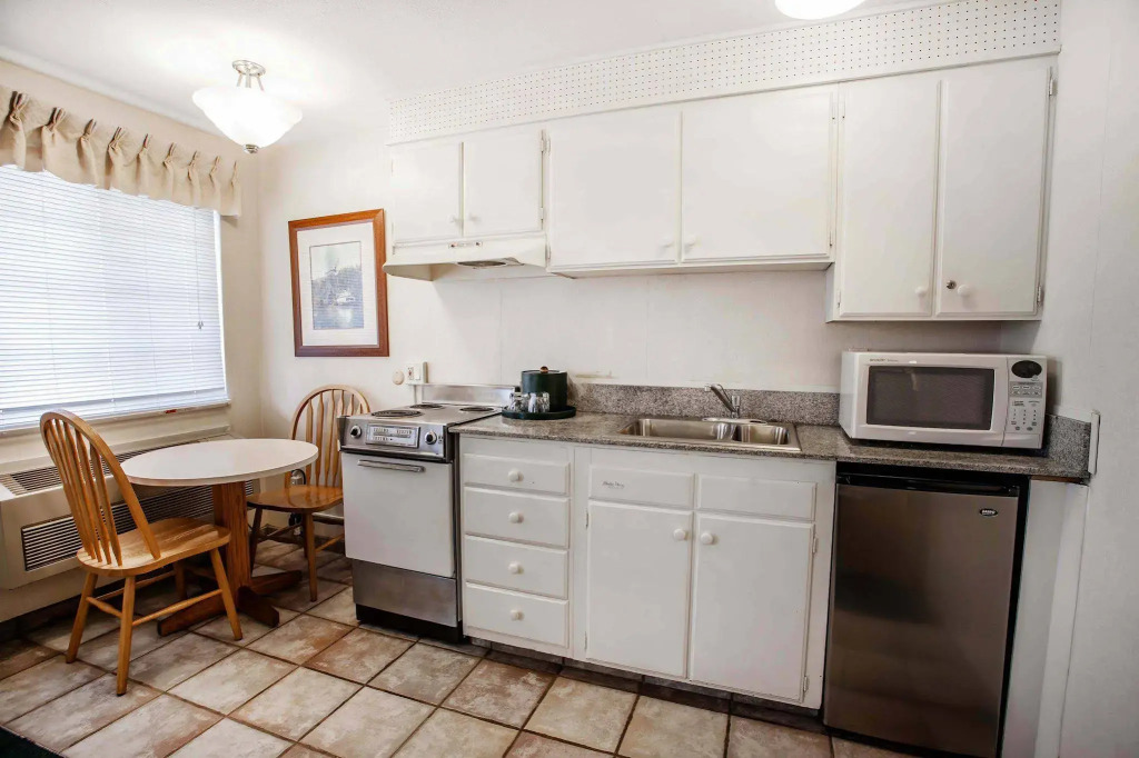 Quality Inn & Suites Bremerton
