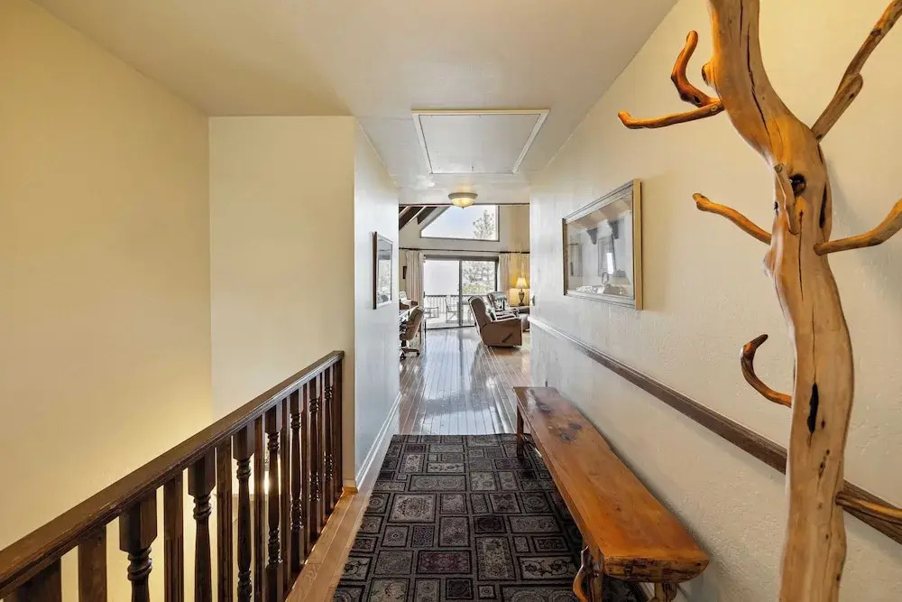 6bdr Group Retreat, Decks w/ Incredible Views Starry Heights by Avantstay