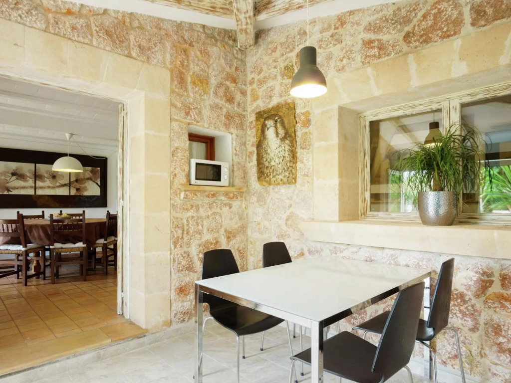 Luxurious Country House With Heated Pool for 8 People in Pollensa