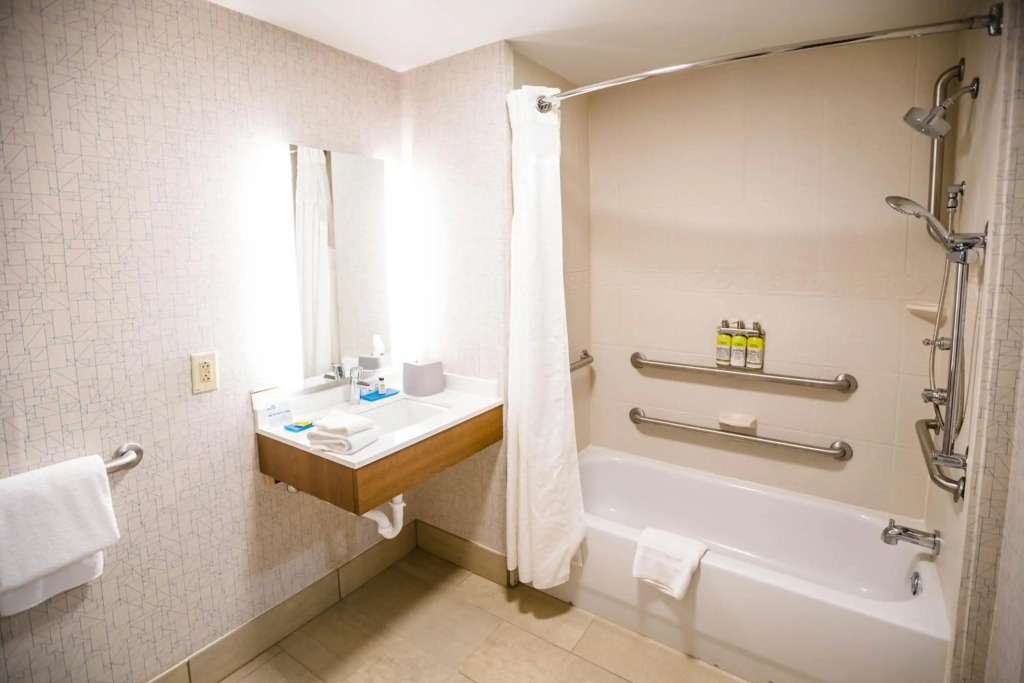 Holiday Inn Express & Suites Knoxville-Farragut by IHG