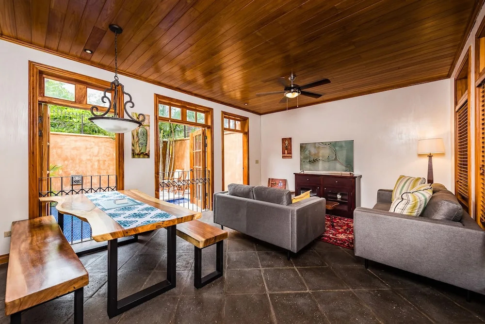 Courtyard Villa 7