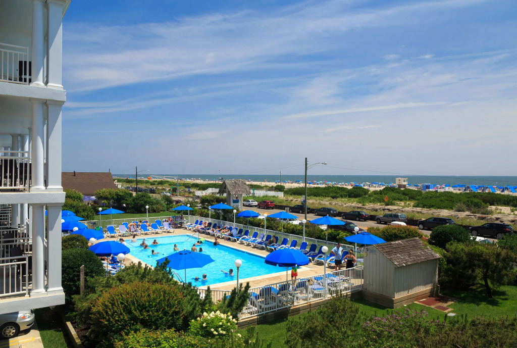La Mer Beachfront Resort