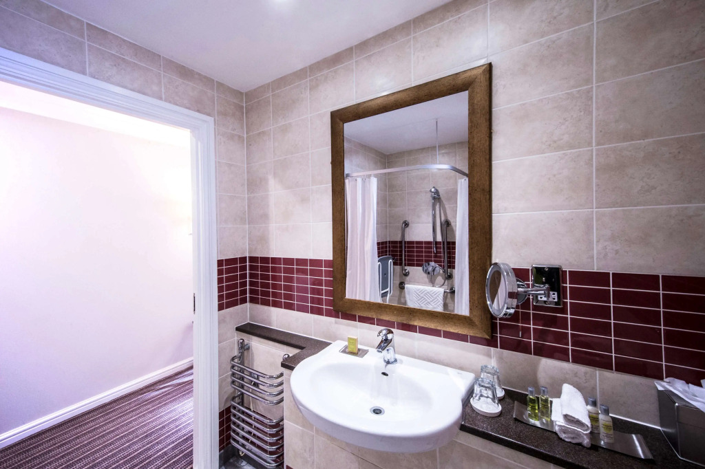DoubleTree by Hilton Cheltenham-Cotswolds