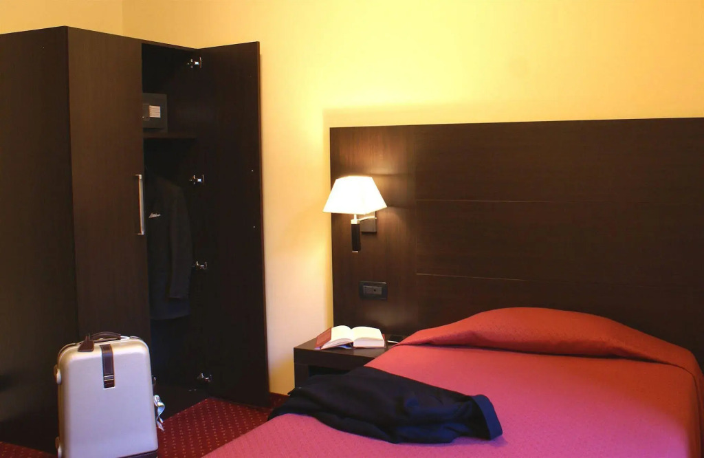 Hotel Versailles