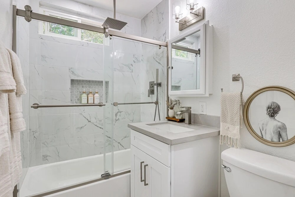 Pet-friendly Oceanside Gem w/ Patio, Walk to Beach