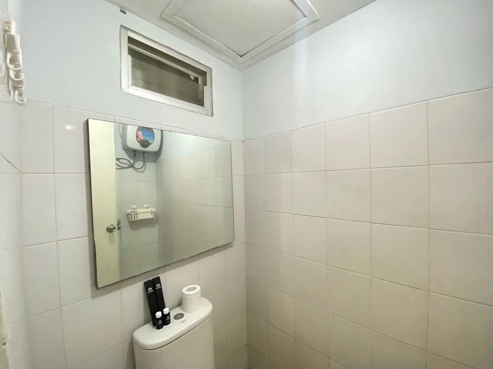 Cozy And Well Designed Studio Room At Suites @Metro Apartment