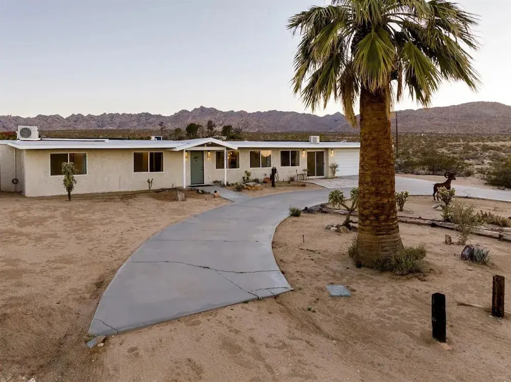 Stargaze Soak Hot Tub Fireplace Desert Views